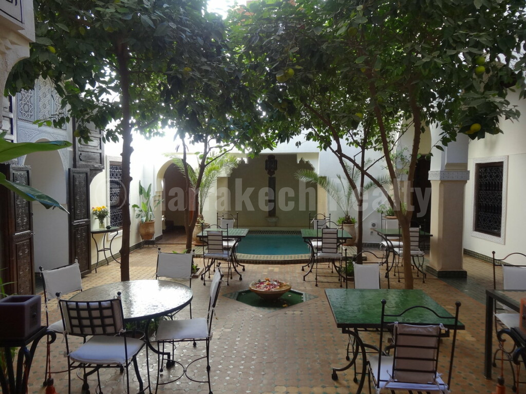 Traditionnel Riad Maison d’Hôtes de 7 chambres et 2 patios