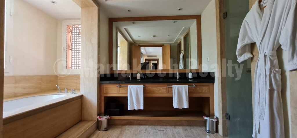 Beau Riad moderne de 4 chambres dans un domaine hôtelier exclusif