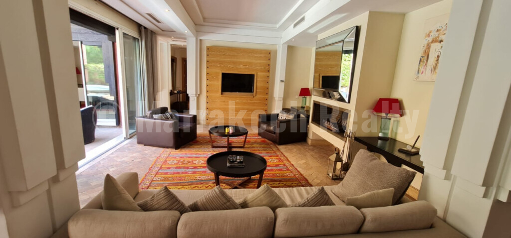 Beau Riad moderne de 4 chambres dans un domaine hôtelier exclusif