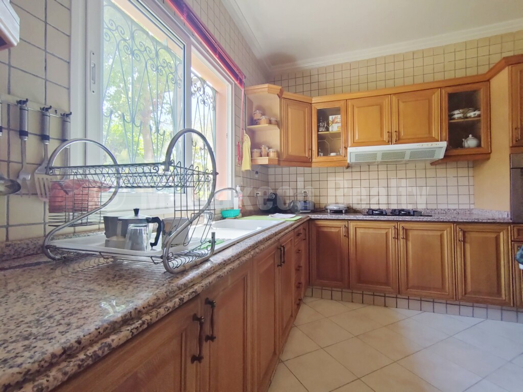 Sweet 3 bedroom villa for sale in a gated community with swimming-pool