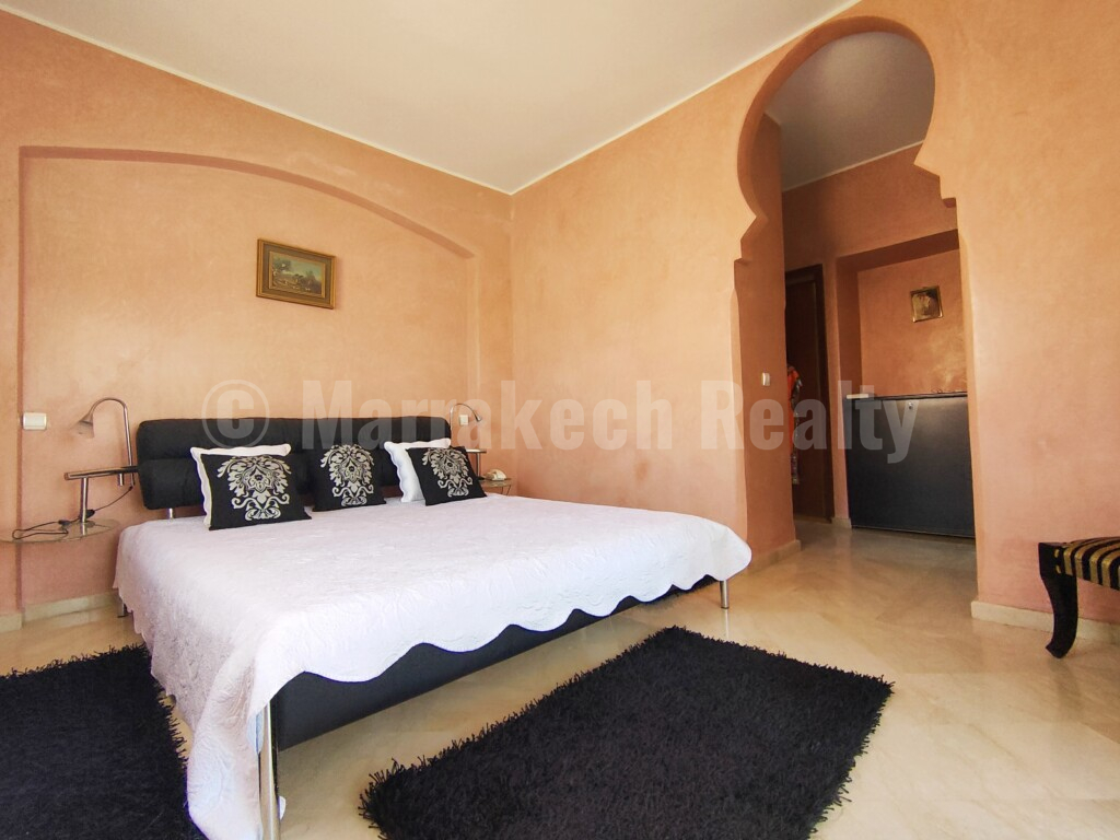 Villa de 4 chambres à vendre dans jolie résidence avec piscine