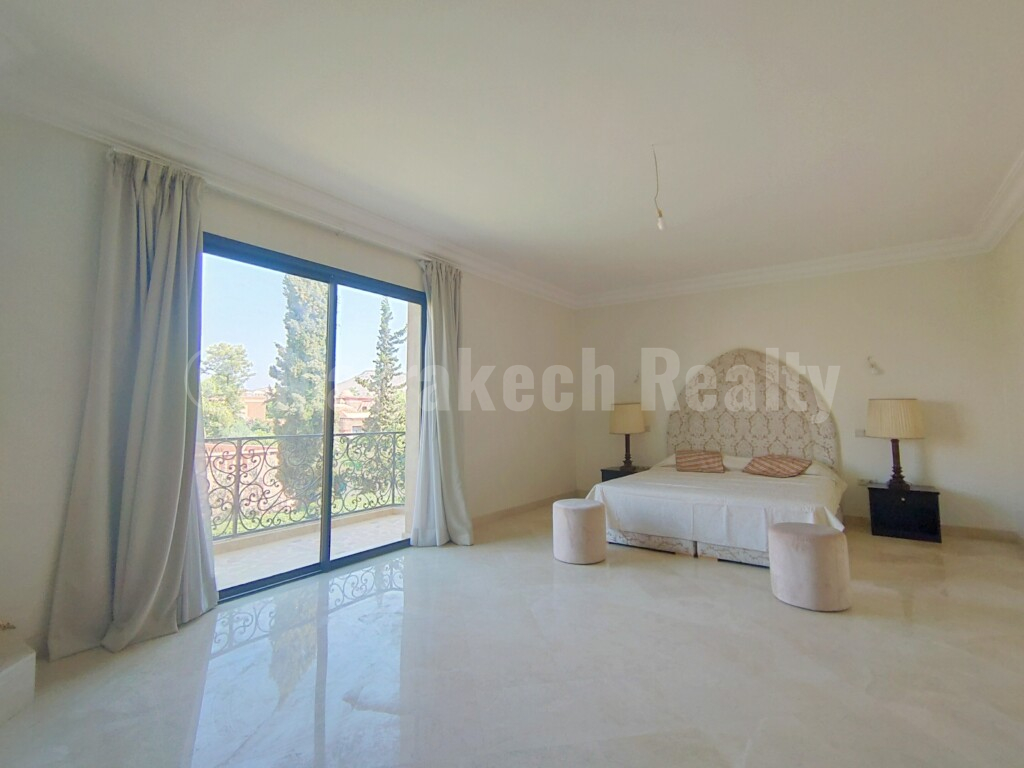 Substantial 8 bedroom villa for rent close to downtown Marrakech
