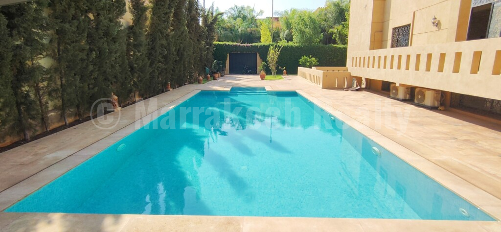 Substantial 8 bedroom villa for rent close to downtown Marrakech