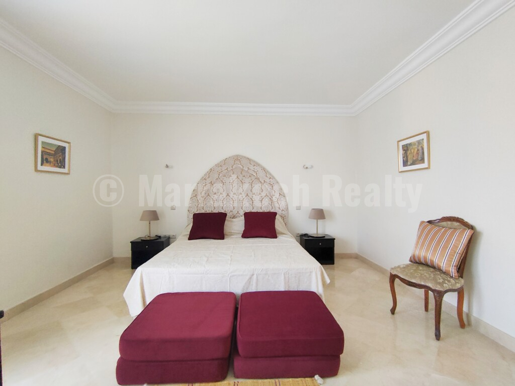 Substantial 8 bedroom villa for rent close to downtown Marrakech