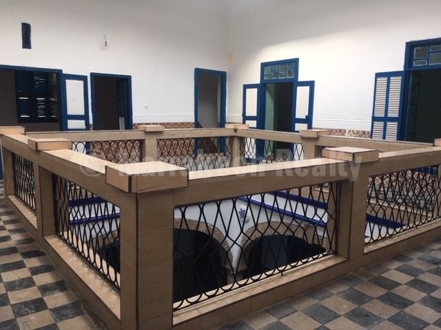 Substantial Riad to renovate in the heart of the Medina