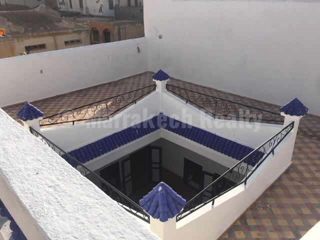 Substantial Riad to renovate in the heart of the Medina
