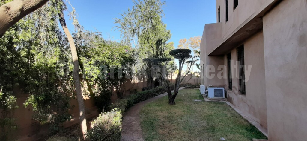 Villa contemporaine à louer en longue durée proche golf et centre ville de Marrakech