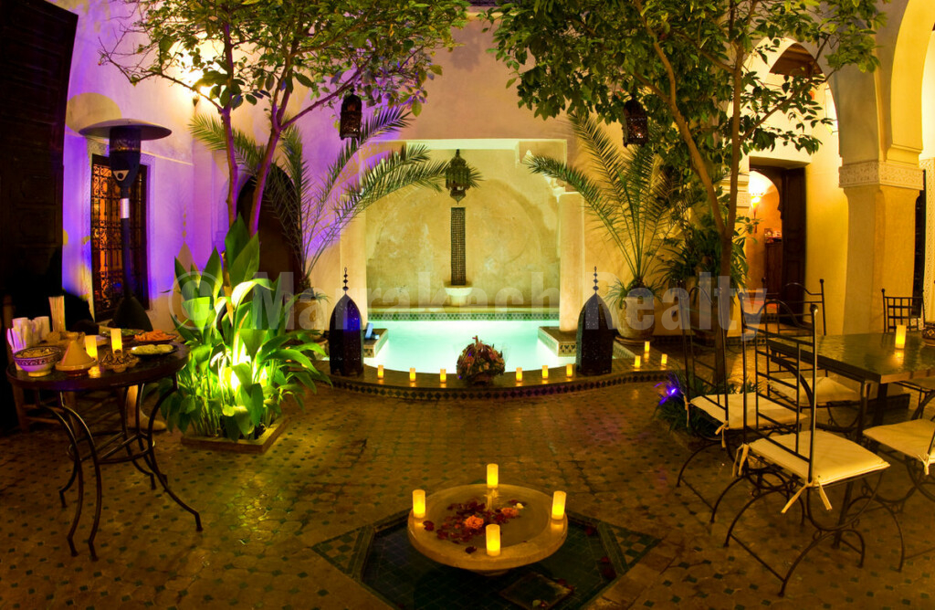 Traditionnel Riad Maison d’Hôtes de 7 chambres et 2 patios