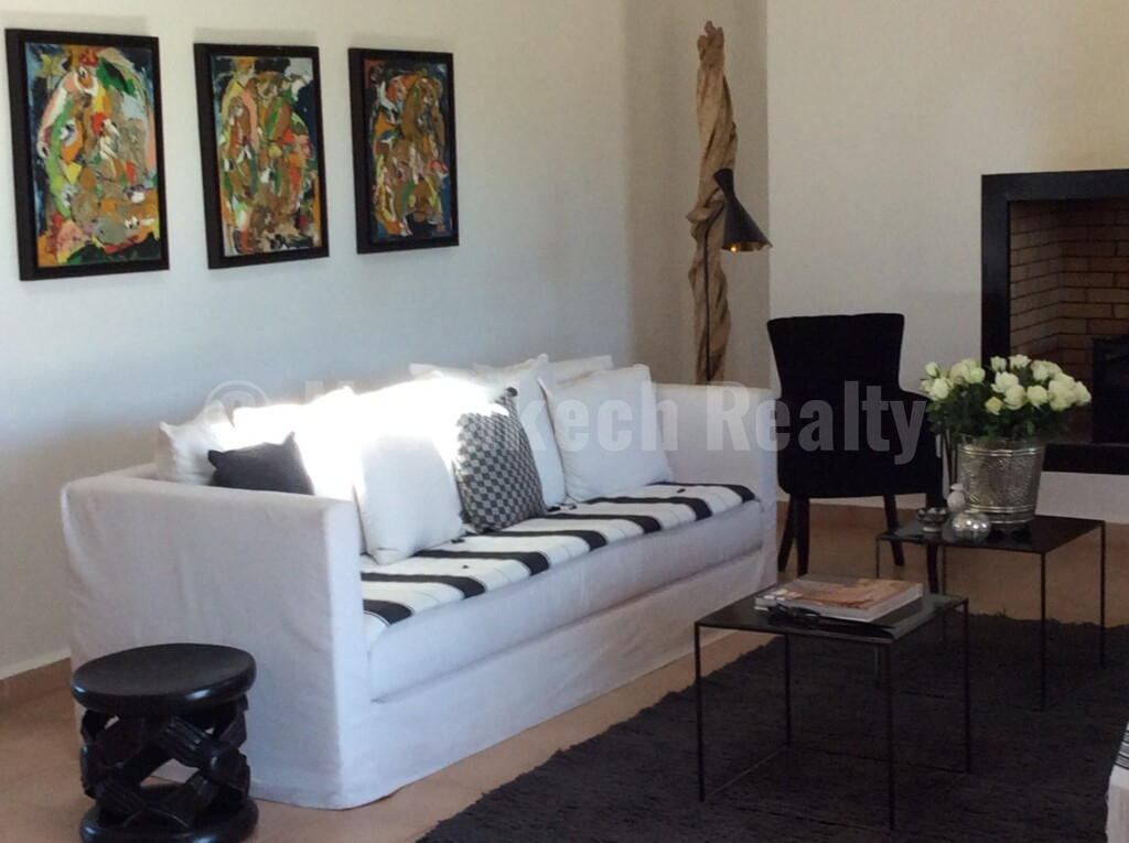 Belle villa de 4-5 chambres sur 1 hectare : superbe opportunité !
