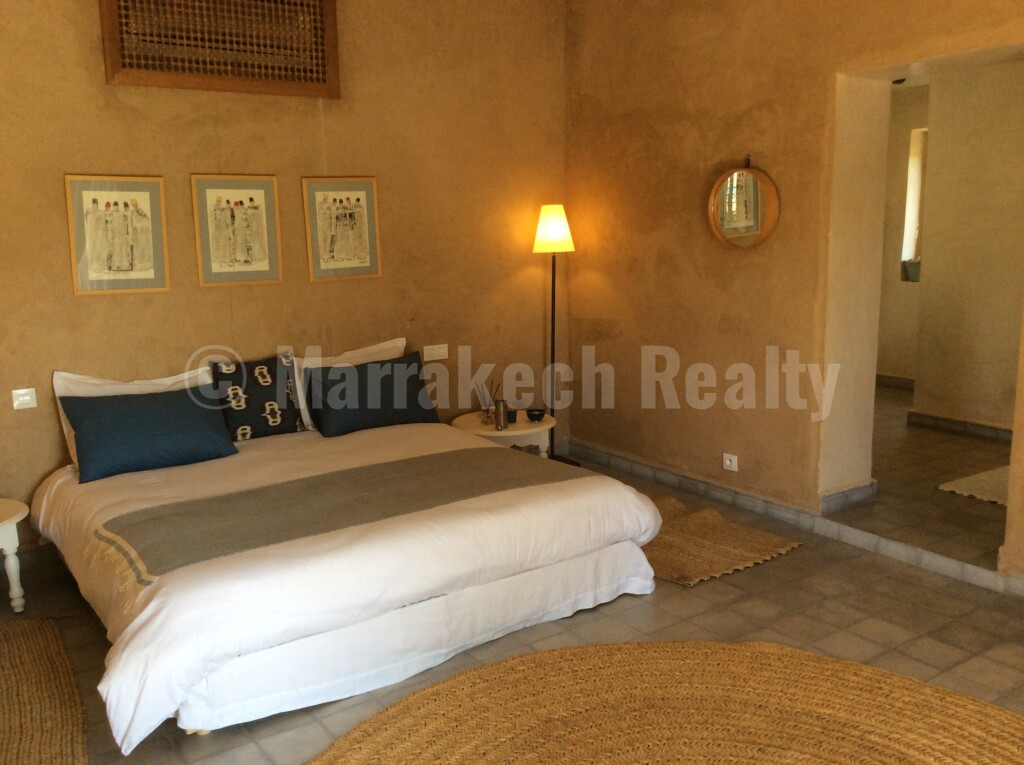 Belle villa de 4-5 chambres sur 1 hectare : superbe opportunité !