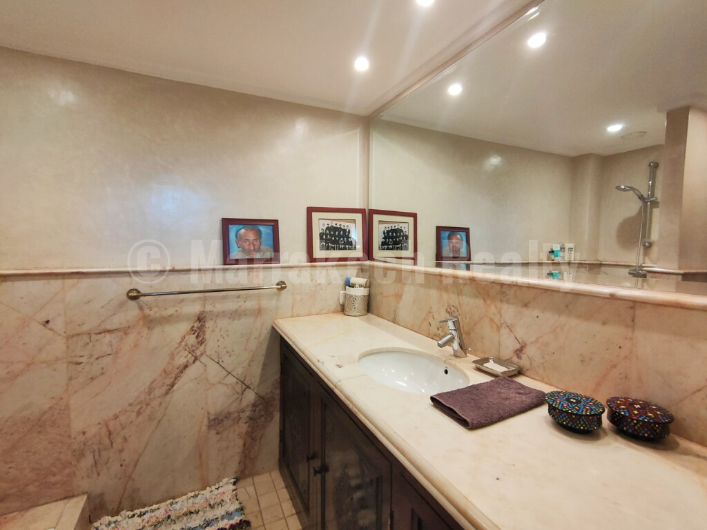 Superbe appartement de 3 chambres dans le quartier Hivernage