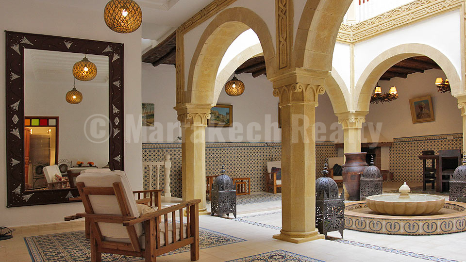 Exceptional 6 bedroom Riad with stunning ocean views