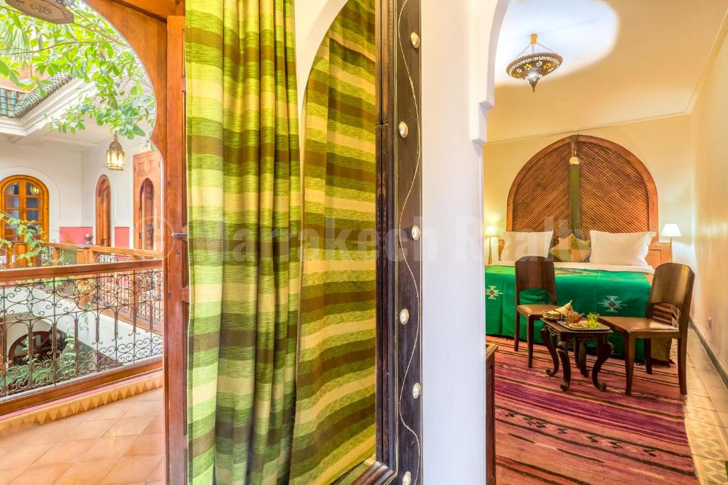 Standout 6 bedroom Riad with excellent location