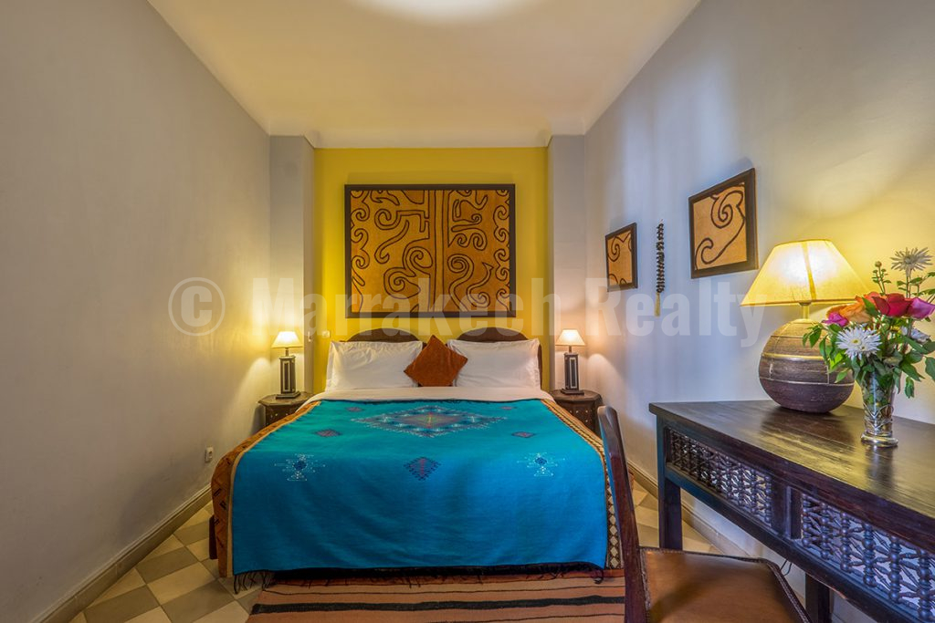 Standout 6 bedroom Riad with excellent location