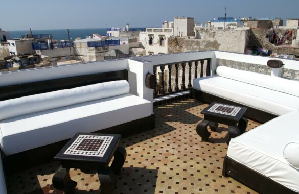 Lovely 4 bedroom Riad with seaviews
