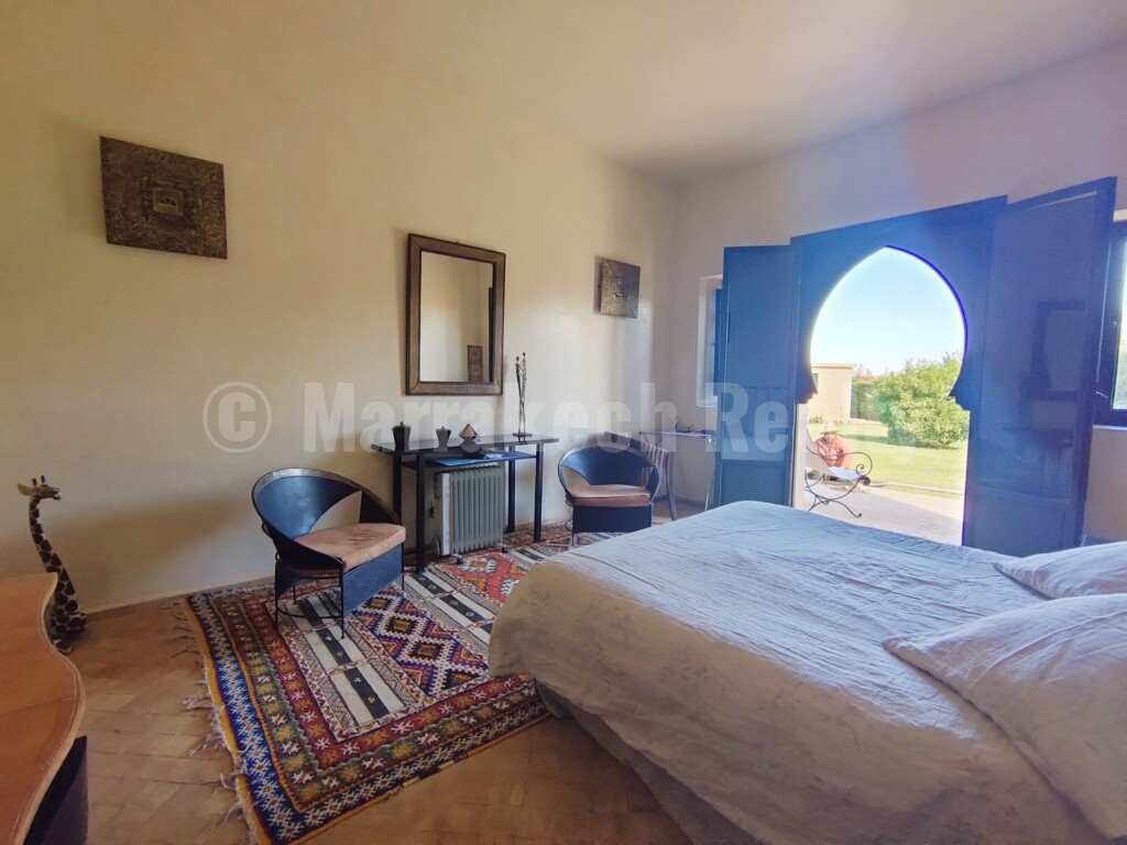 Standout 4 bedroom villa close to major golf courses