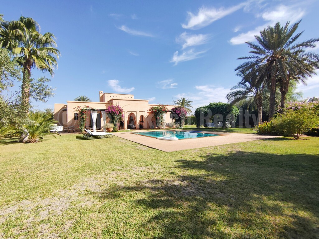 Belle villa de 4 chambres à vendre à proximité des golfs