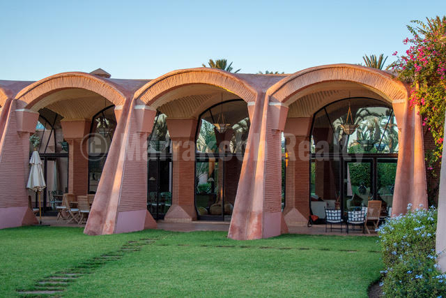 Unique 6 bedroom villa in the Palm Grove