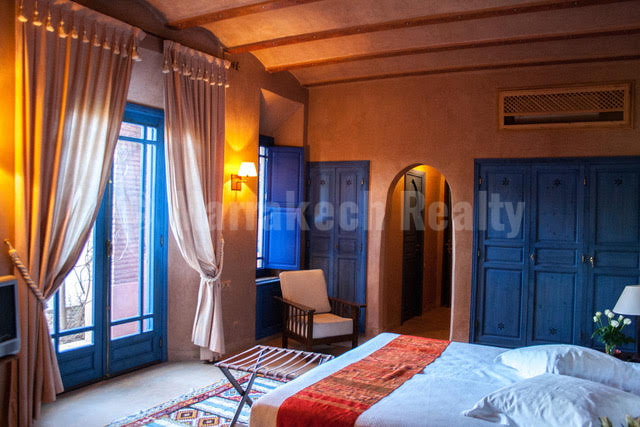 Unique 6 bedroom villa in the Palm Grove