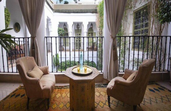 Gorgeous 8 bedroom Boutique-Riad with spa and pools