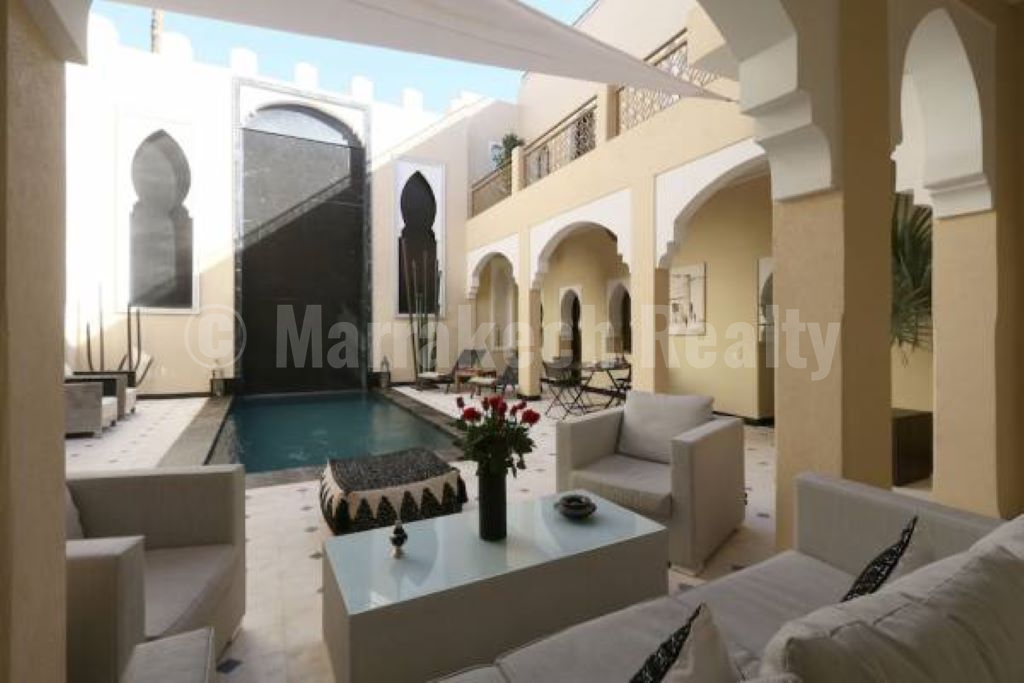 Upscale 6 bedroom Boutique-Riad with exceptional location