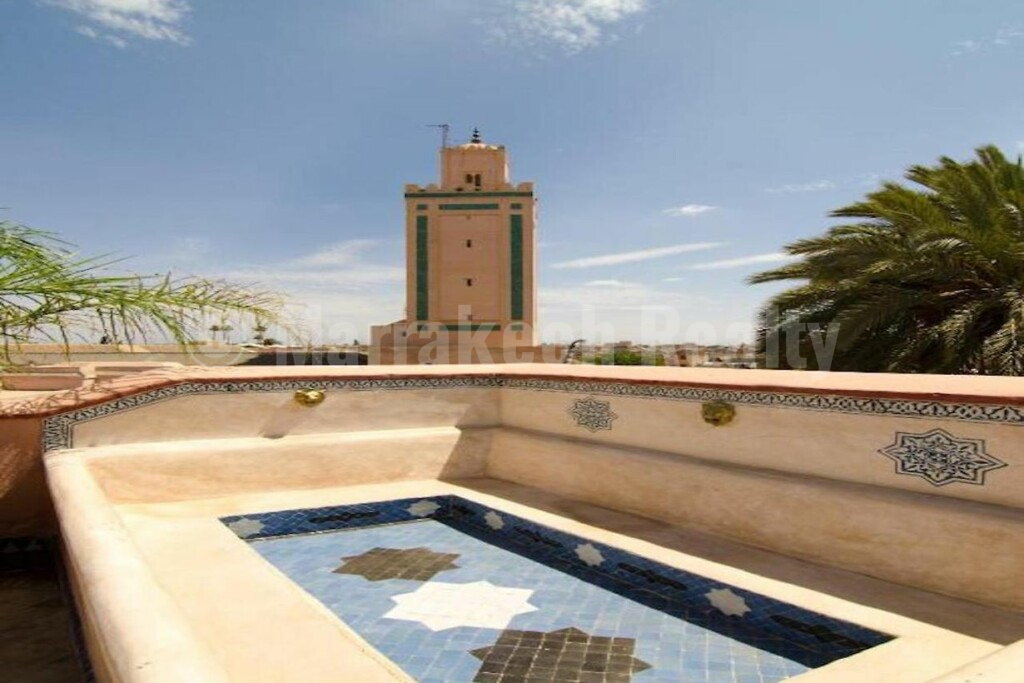Beau Riad arabo-andalou de 8 chambres à vendre en Medina