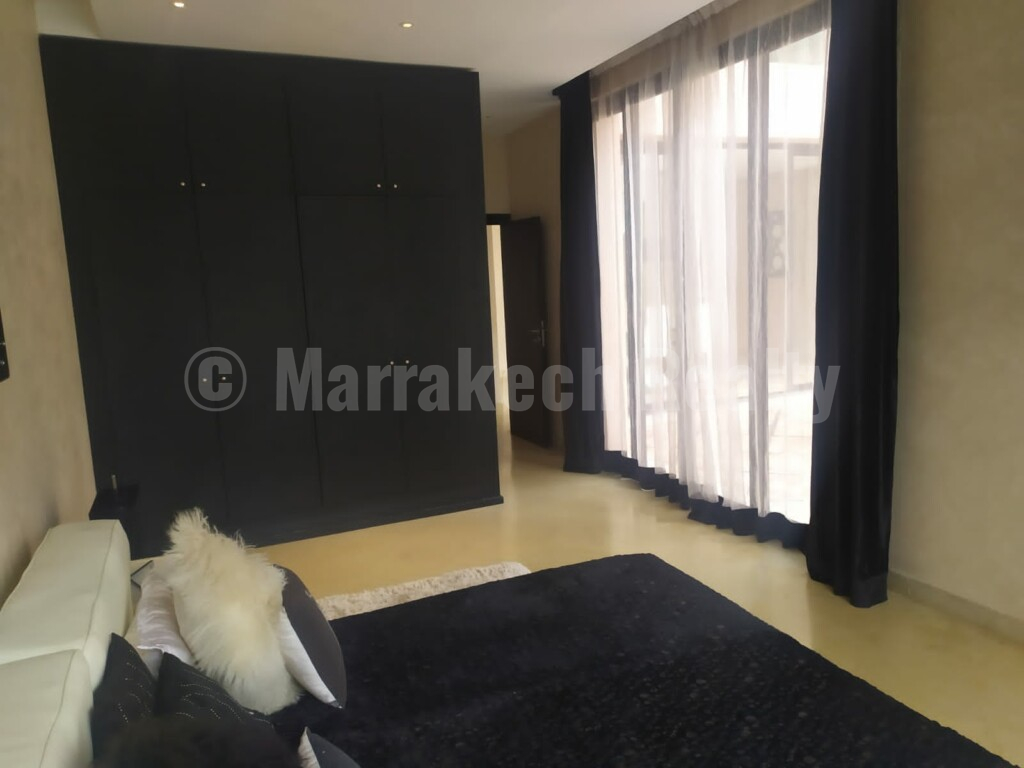 Luxueuse villa de 2 chambres à louer dans un domaine golfique