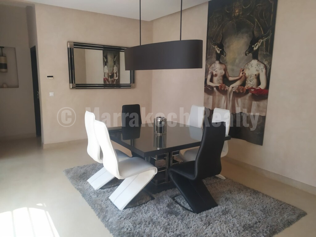 Luxueuse villa de 2 chambres à louer dans un domaine golfique