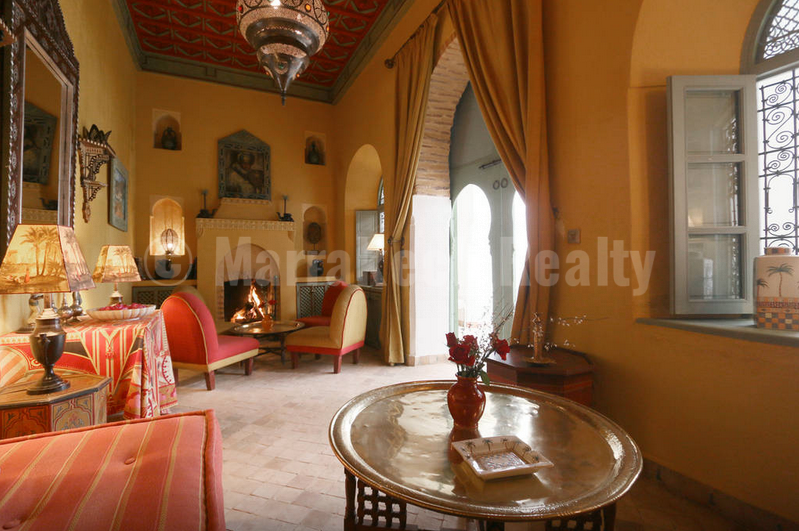 Elegant 5 bedroom Boutique-Riad with prime location