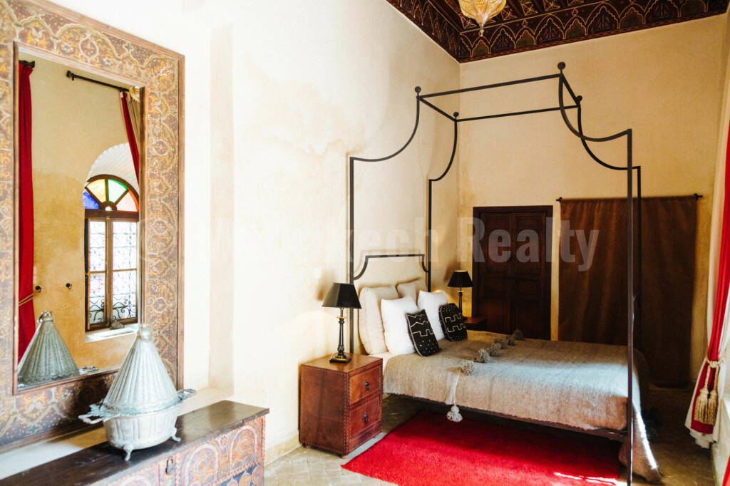 Exceptional palatial 5 suite garden Riad