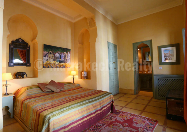 Elegant 5 bedroom Boutique-Riad with prime location
