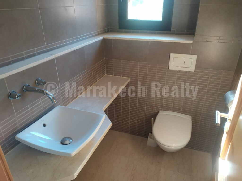 Standout 3 bedroom duplex in a gated community
