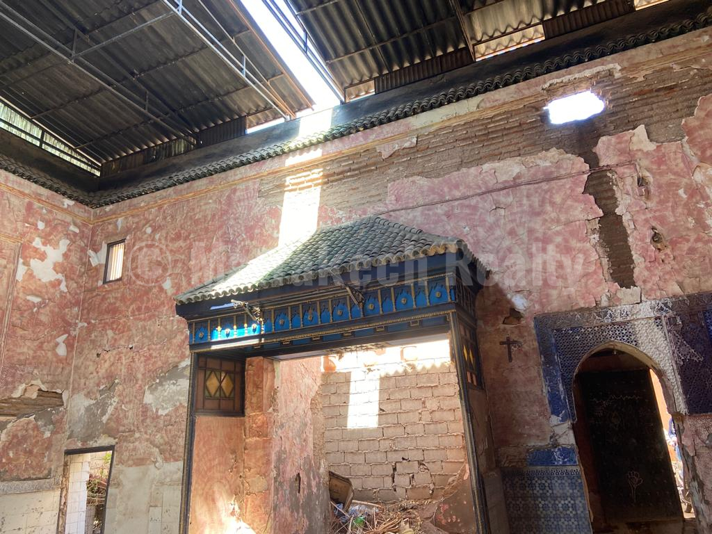 Vaste Riad à rénover avec accès voiture direct