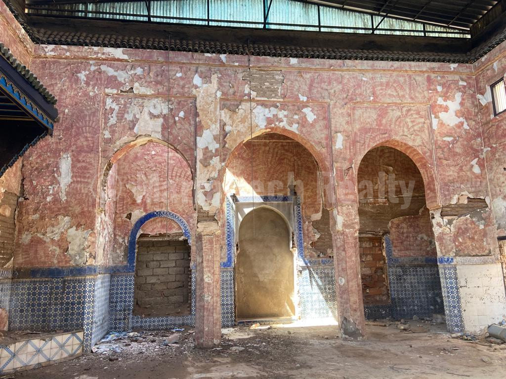 Vaste Riad à rénover avec accès voiture direct