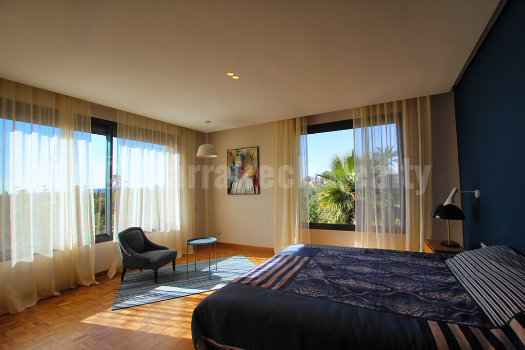 Luxueuse villa contemporaine de 5 chambres en Palmeraie