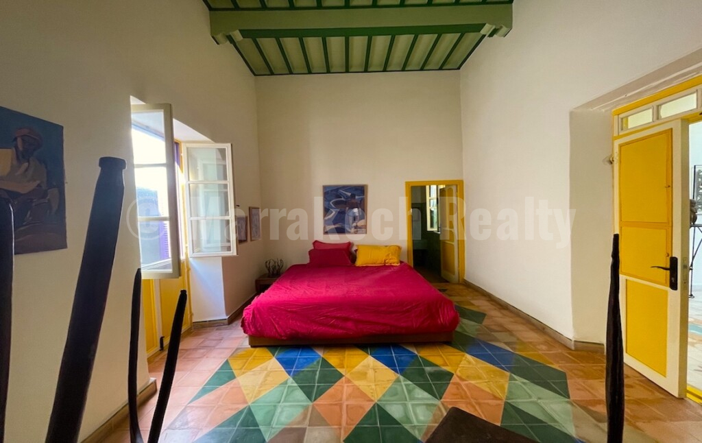 Substantial historic Riad in the Medina : great potential !
