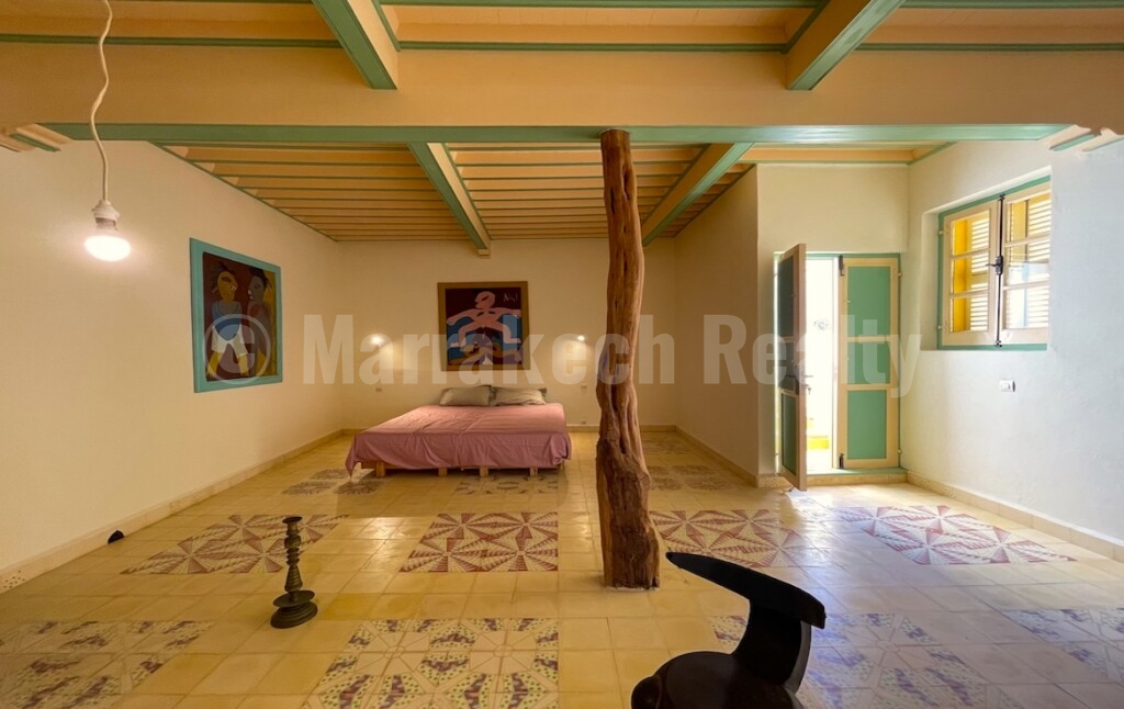 Substantial historic Riad in the Medina : great potential !