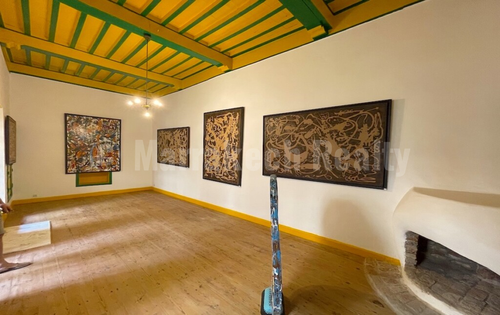 Substantial historic Riad in the Medina : great potential !