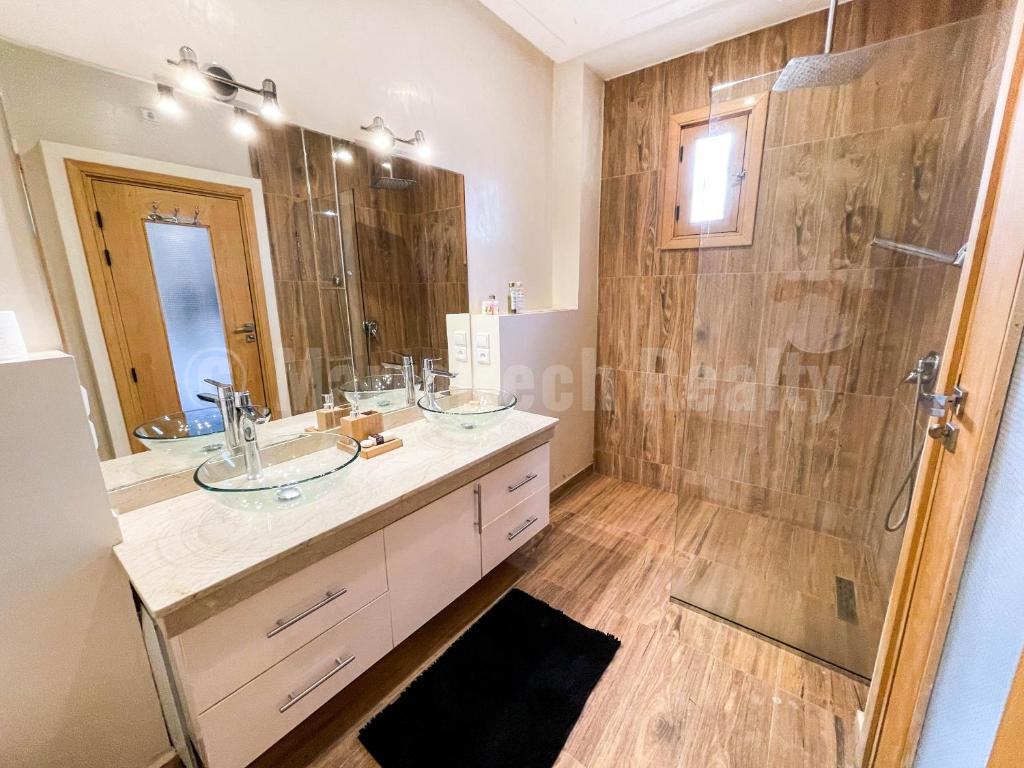 Handsome renovated 4 bedroom Riad with rooftop pool