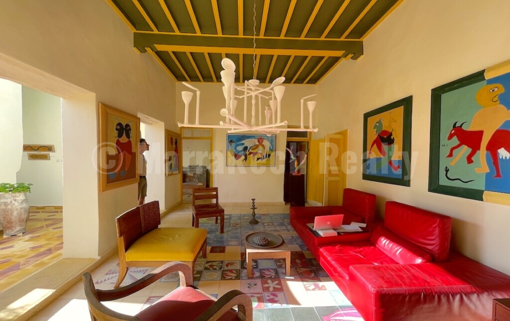 Substantial historic Riad in the Medina : great potential !