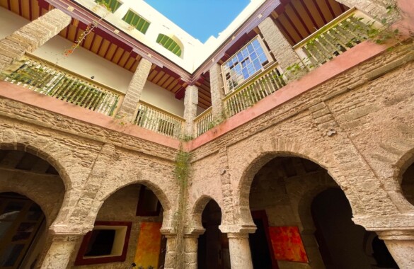 Substantial historic Riad in the Medina : great potential !
