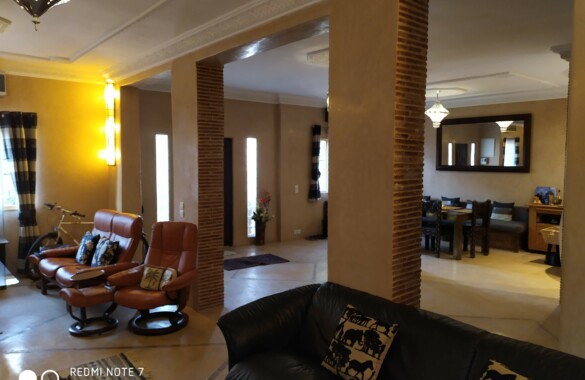 4 Bedroom modern townhouse with apartment for sale in downtwon Marrakech