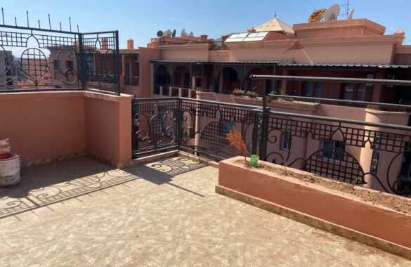 Appartement avec double terrasse au cœur de Marrakech en location longue durée