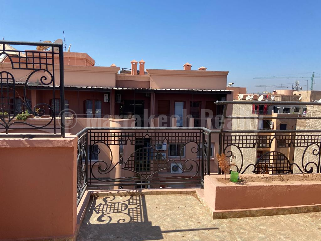 Appartement avec double terrasse au cœur de Marrakech en location longue durée