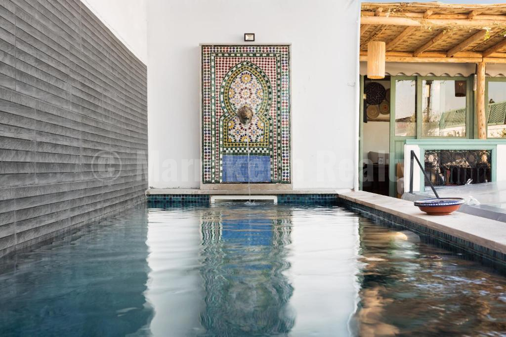 Ravissant Riad de 5 chambres avec bassin chauffé en terrasse