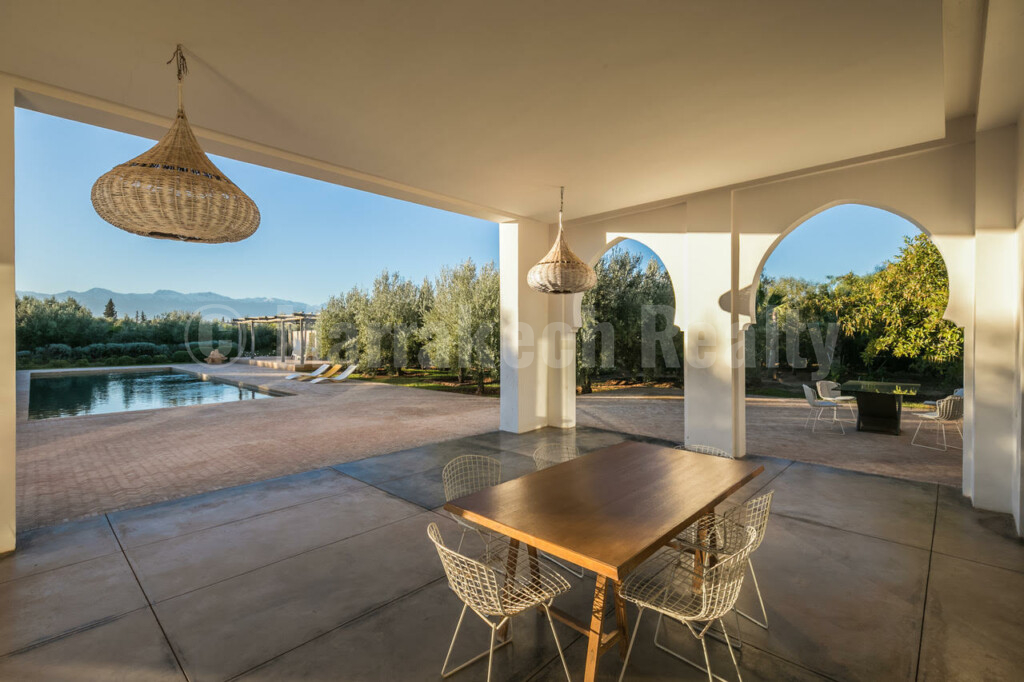 Upscale 6 bedroom villa with awesome views