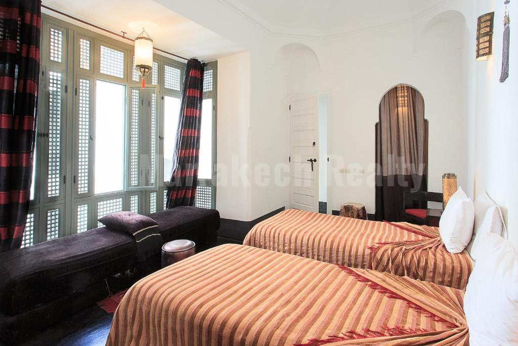 Ravissant Riad de 5 chambres avec bassin chauffé en terrasse