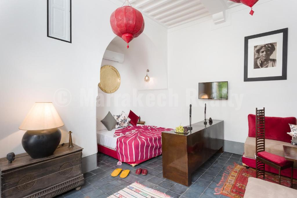 Ravissant Riad de 5 chambres avec bassin chauffé en terrasse