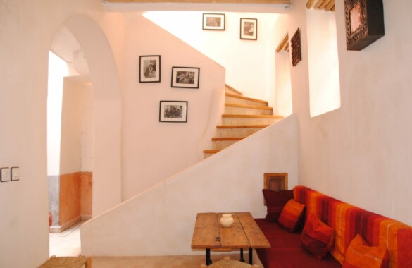 Sweet 4 bedroom Riad with double terracing  