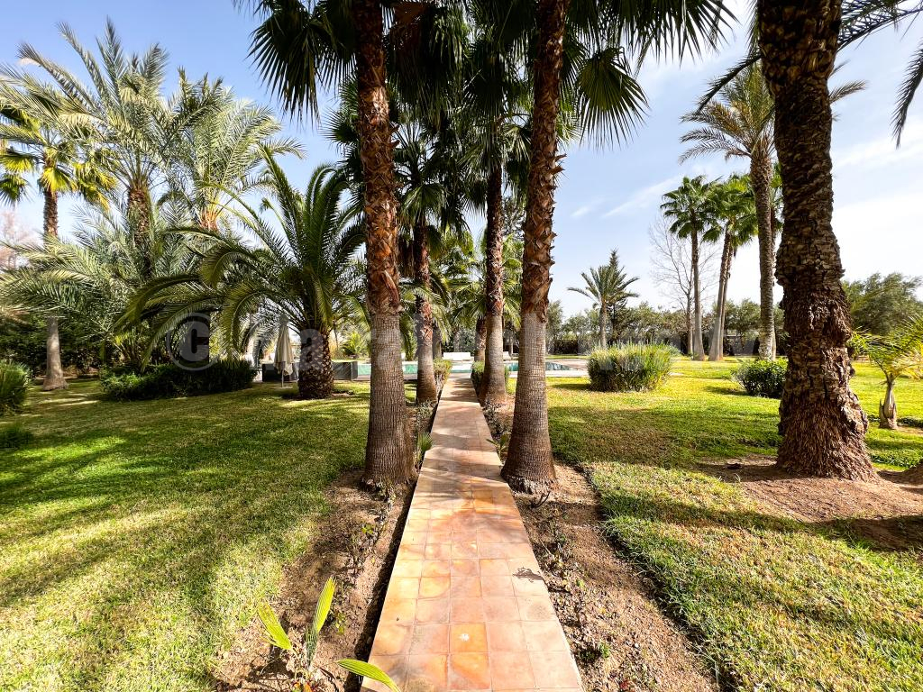 Elégante villa de 7 chambres sur 1 hectare proche de Marrakech